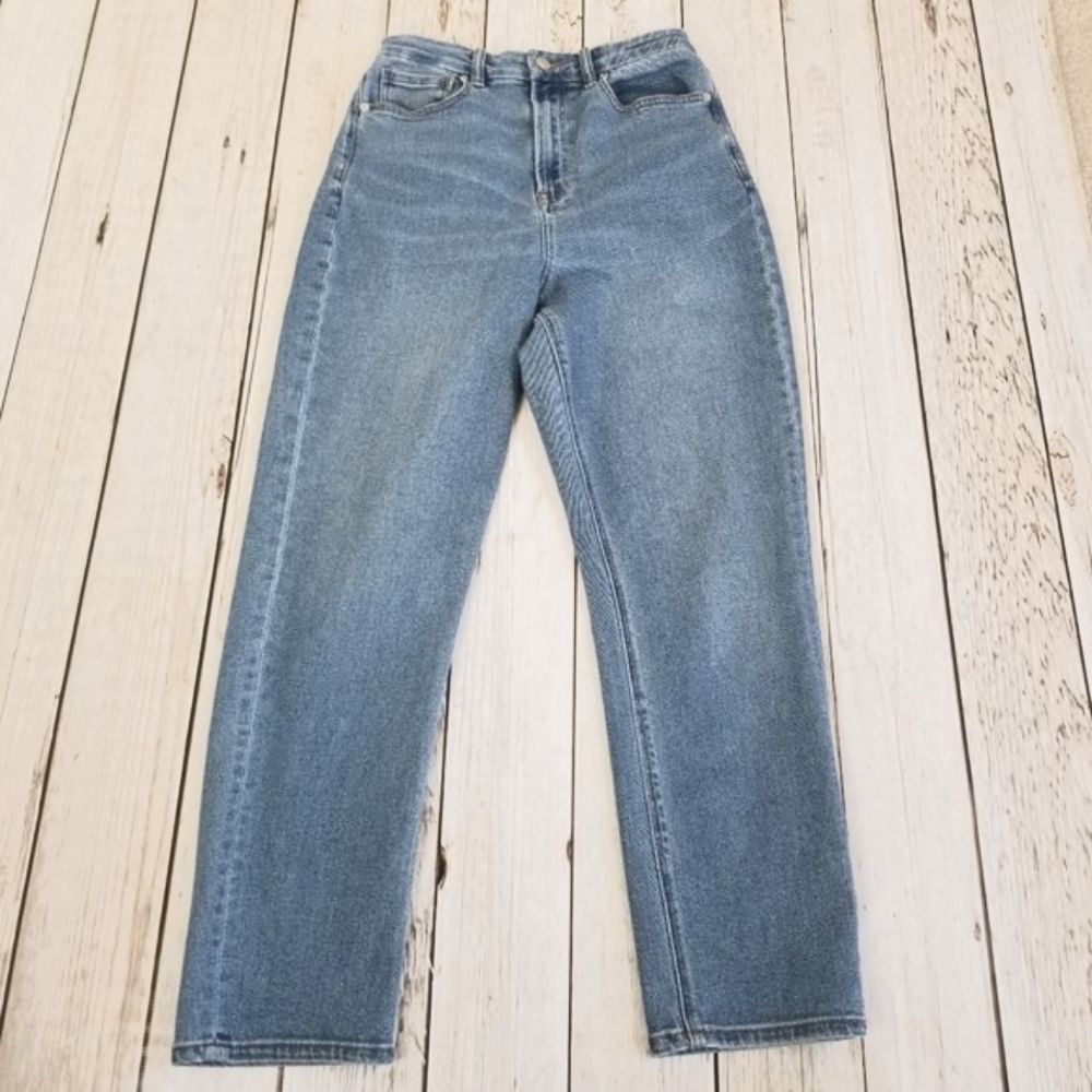 American Eagle Curvy Mom Jeans Size 6